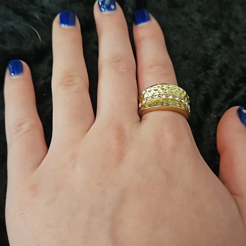 Ring - Picture 3 of 3